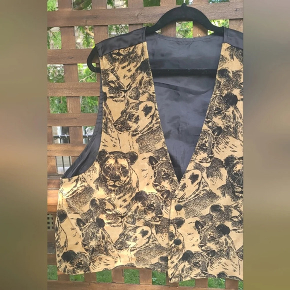 Velvet Lion Vest - Picture 4 of 5